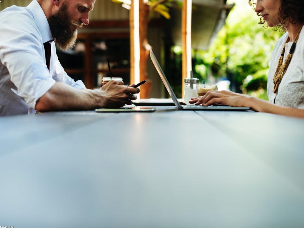 ភាពជោគជ័យនៃអ្នកថ្មីក្នុងការបង្កើតបណ្ដាញសង្គម